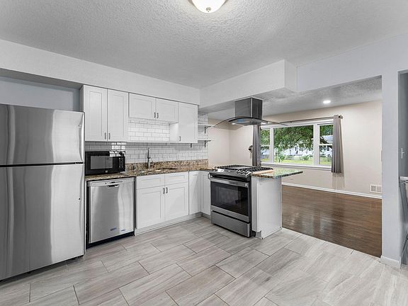 5th image of 2063 Coral Ln