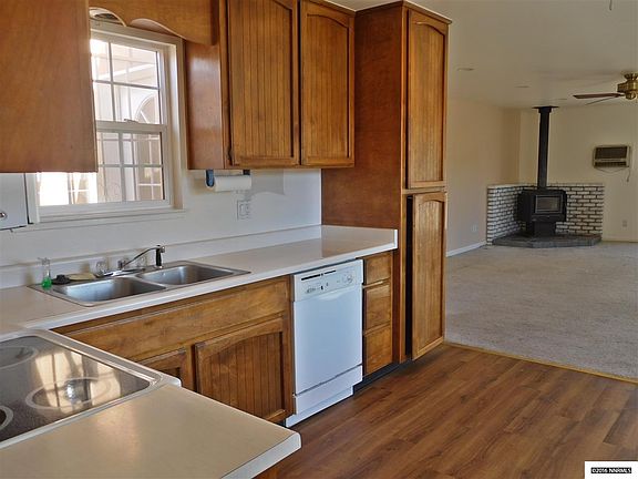 3rd image of 1408 Honeybee Ln