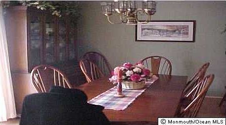 4th image of 205 Yvonne Dr
