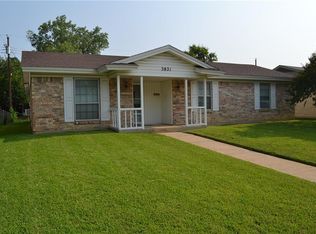 3821 Finley Rd, Irving, TX 75062