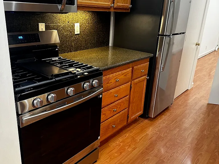1936 Bush St #5 — Photo 7