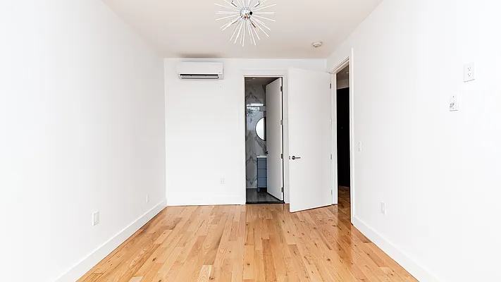 Rented by Nooklyn NYC LLC | media 62