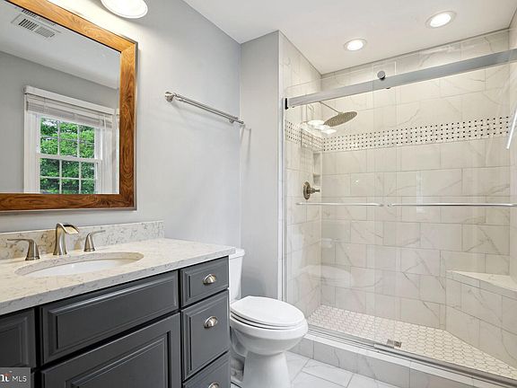 4th image of 5614 Meridian Hill Pl