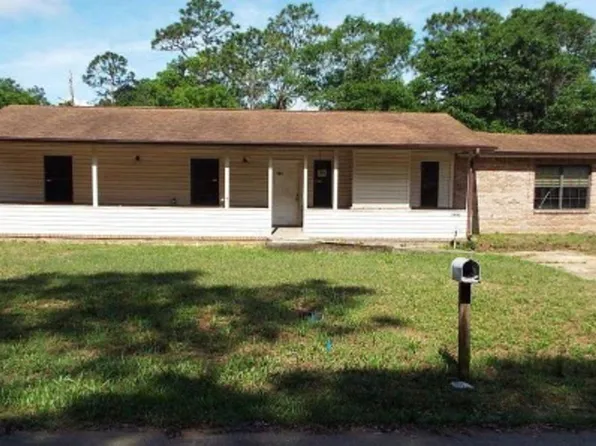7443 Forestwood Dr, Milton, FL 32570