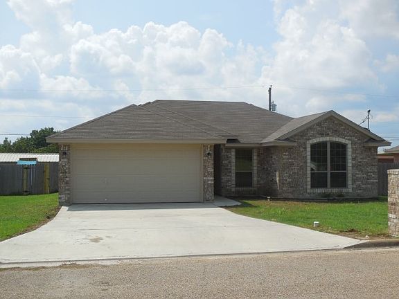 3rd image of 1204 Baldridge Dr