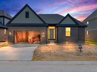 4172 Blossom Dr, Sterling Heights, MI 48314