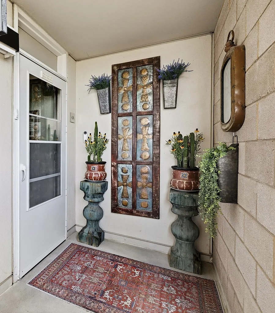 2 bed, 2.0 bath, 1572 sqft, $2,500 — Photo 2