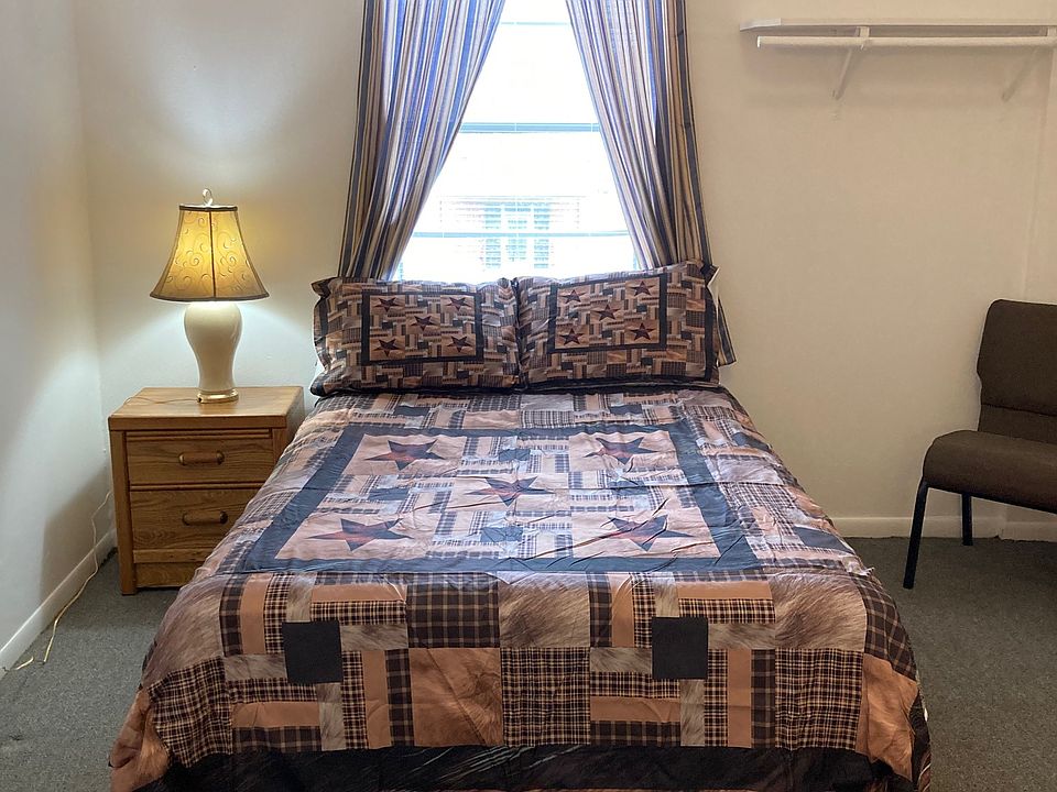 1st image of 206 N Market St #4