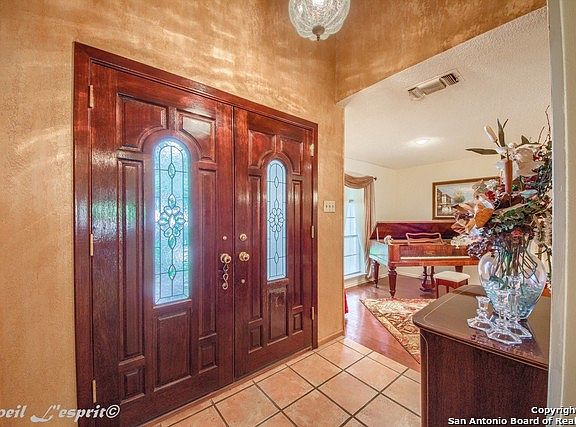 4th image of 6943 Forest Park St