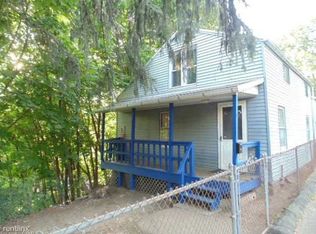 12 Oak St, Derby, CT 06418