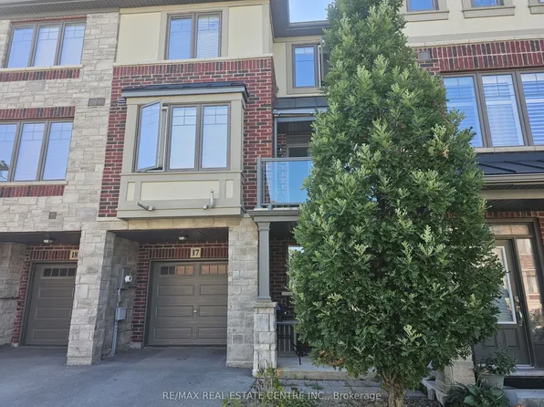 1169 Garner Rd E #17, Hamilton, ON L9G 0G8