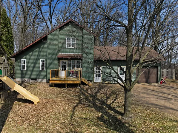 527 10th Ave, Clear Lake, WI 54005