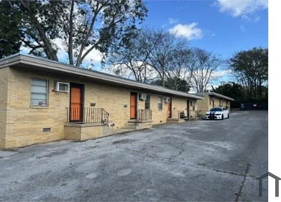 1 bed, 500 sqft, $795 — Photo 2
