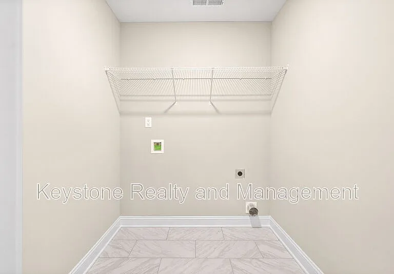 1237 Cardinal Creek Dr — Photo 11