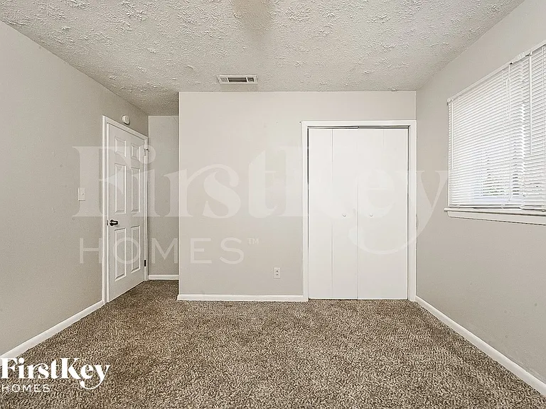 2216 Clanton Ter — Photo 12