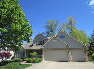 7490 Ludwin Dr #38, Seven Hills, OH 44131