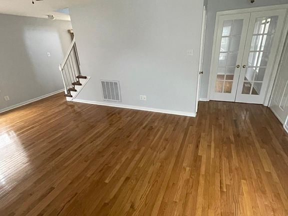 4th image of 9212 Crystal Pointe Pl