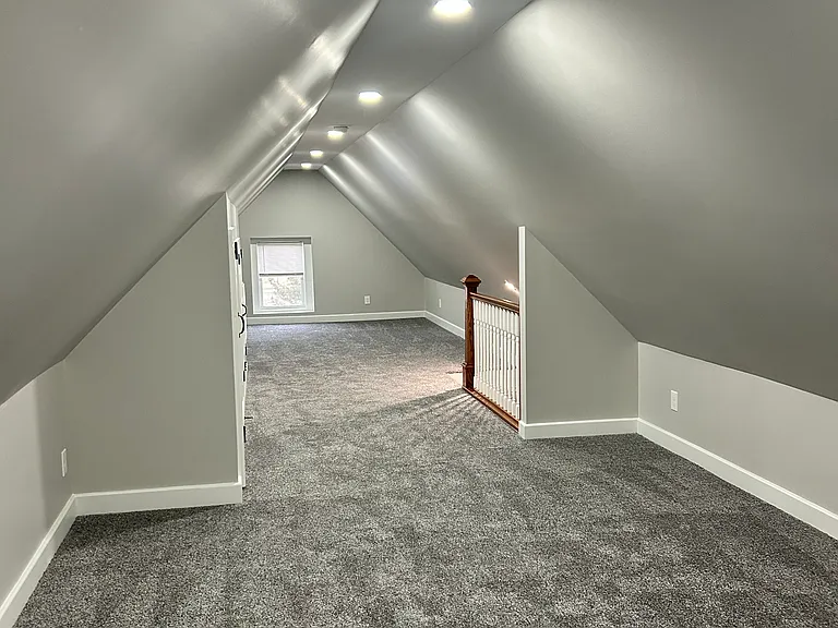 Third floor, second bedroom.
