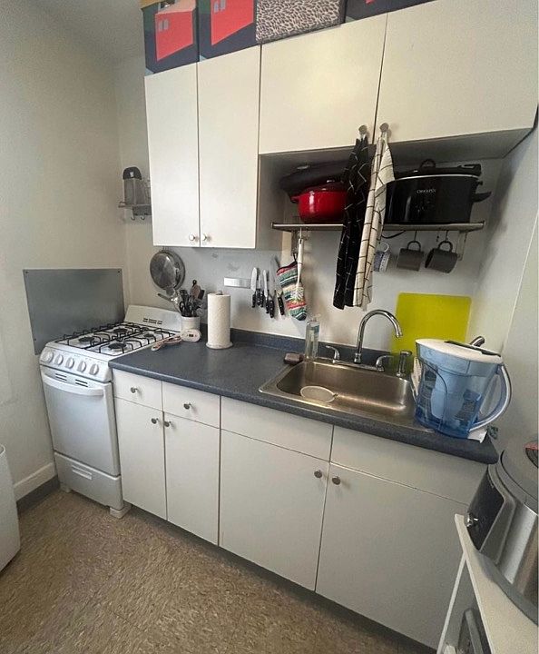 1st image of 99 Myrtle St APT 6
