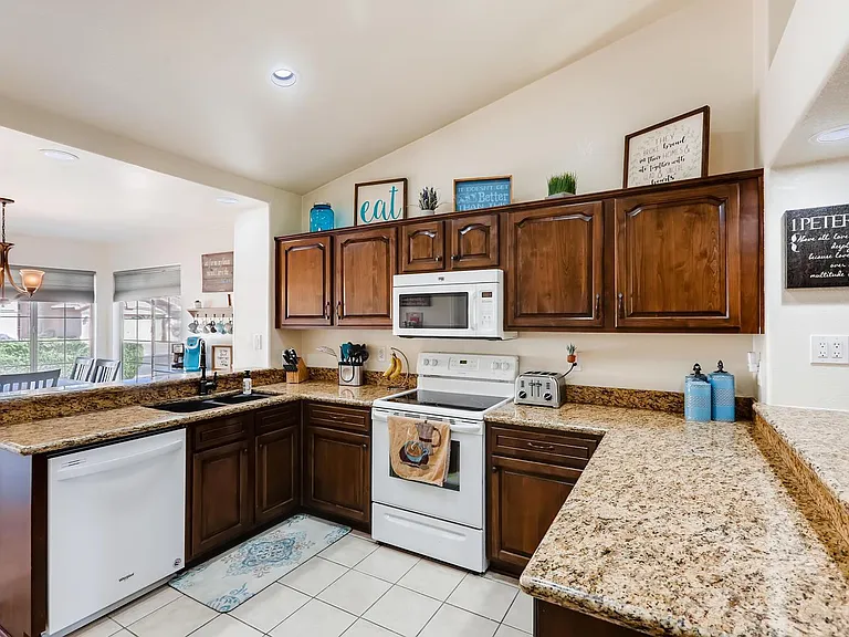 8553 W Joan De Arc Ave — Photo 7