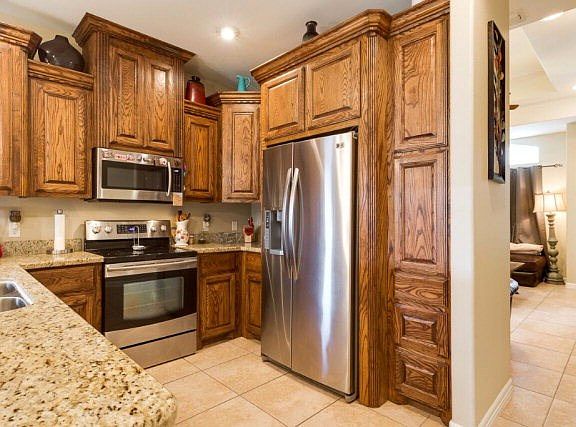 4th image of 4209 S Canna St