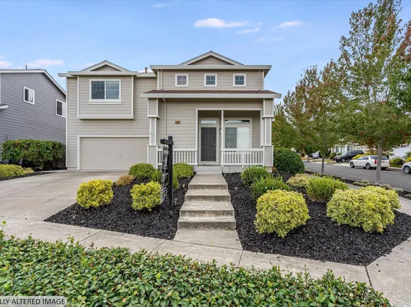 2462 Gilham Way, Santa Rosa, CA 95404