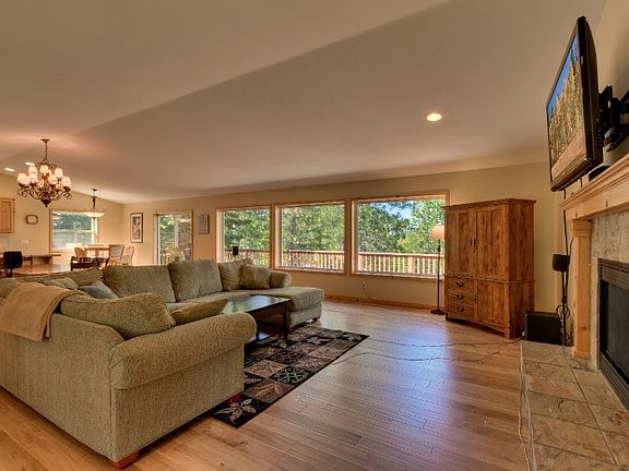 3rd image of 2280 Sutter Trl