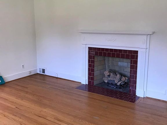 3rd image of 707 W Westwood Ave