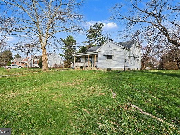 4th image of 5512 Larkin Ave