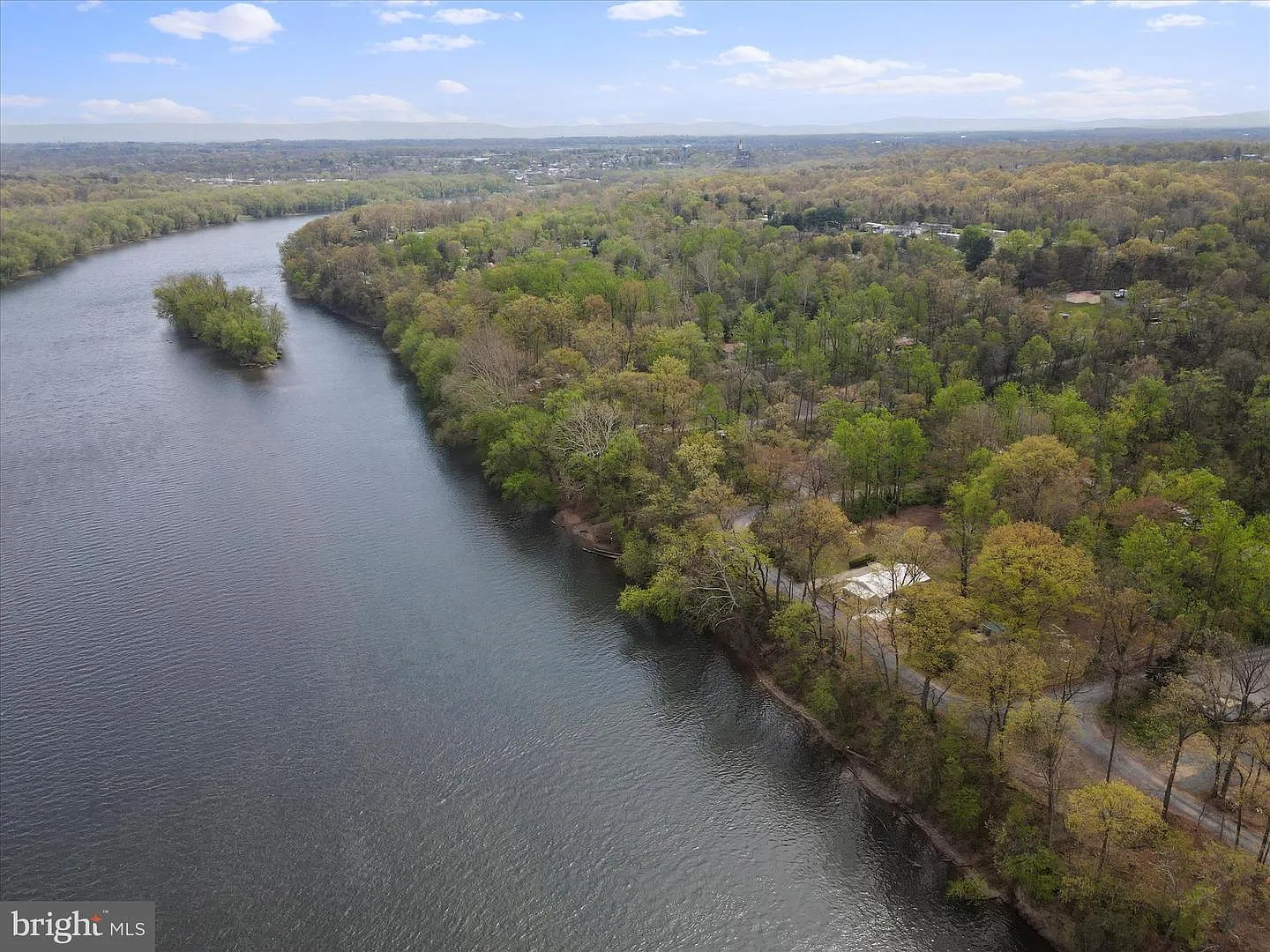112 Riverview Dr photo 1