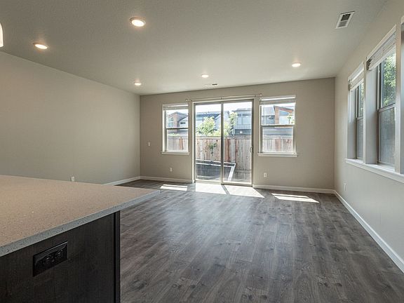 2nd image of 8722 NE 43rd Pl