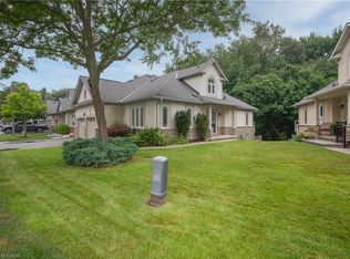 40 Wesleyan Ct #45, Hamilton, ON L9G5C7