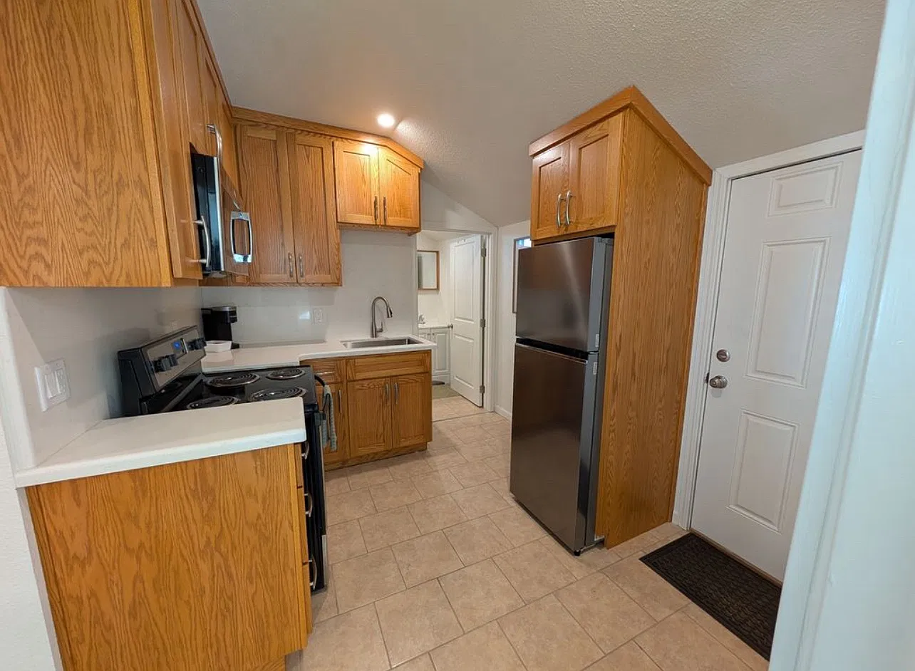 2 bed, $3,192 — Photo 3