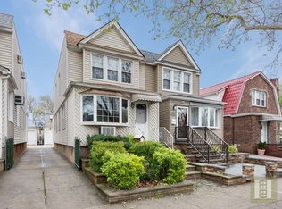 6933 67th St, Ridgewood, NY 11385