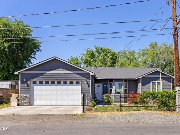 1702 S 13th St, Yakima, WA 98901