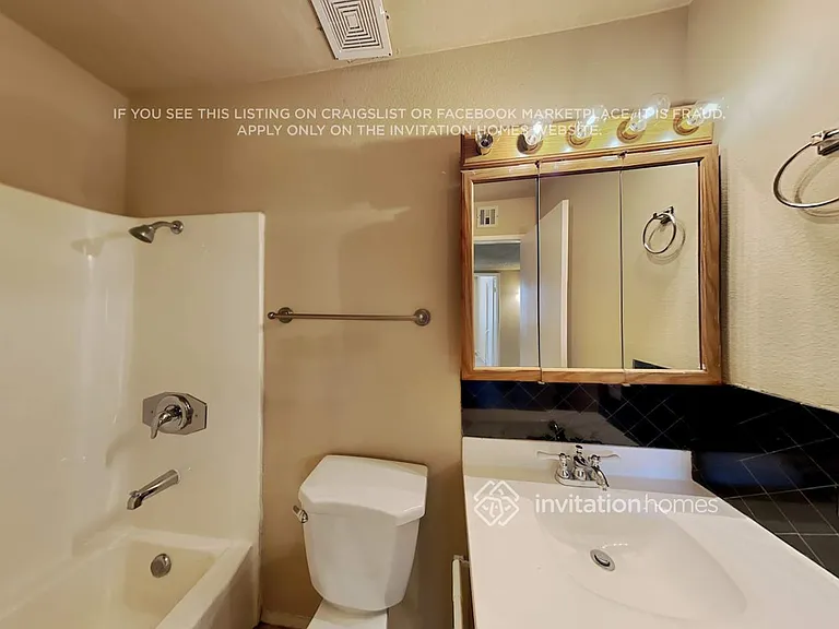 8639 W Clarendon Ave — Photo 10