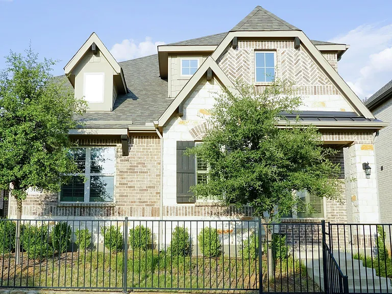 316 Julia Ln — Photo 8