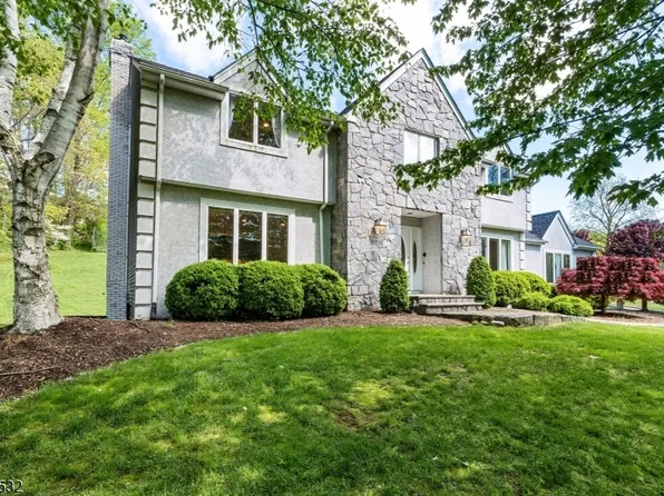 1 Winters Drive, Lebanon Twp., NJ 08826