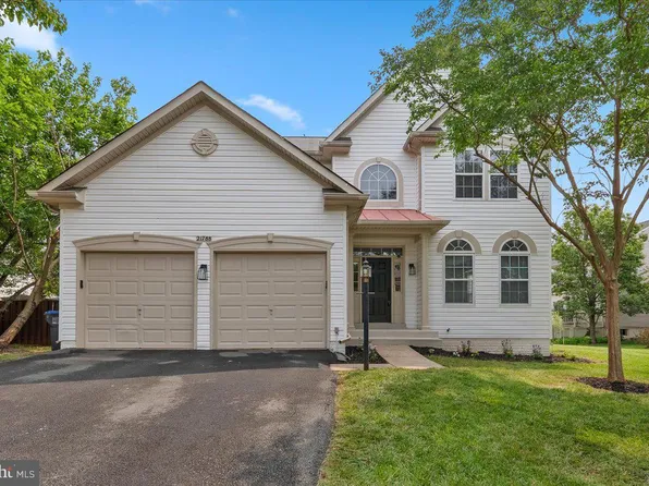 21788 Regents Park Cir, Sterling, VA 20166