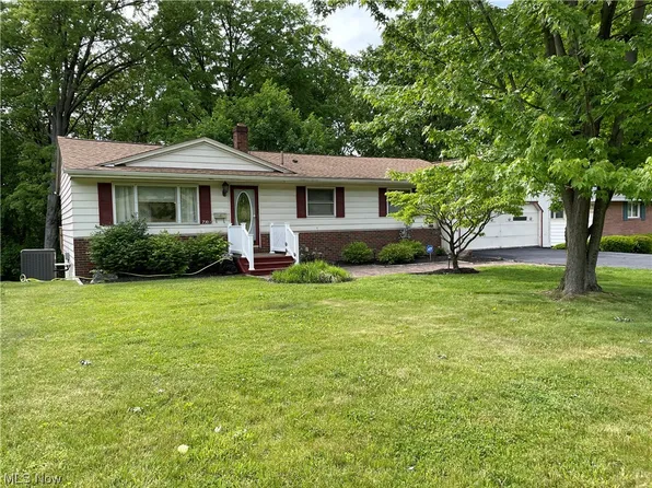 730 Hartzell Ave, Niles, OH 44446