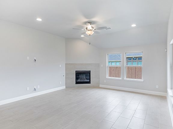 3rd image of 909 Hutson Dr