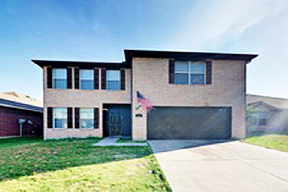 1st image of 320 Blairwood Dr