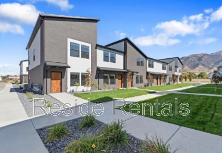 35 N Gateway Dr #2 — Photo 1