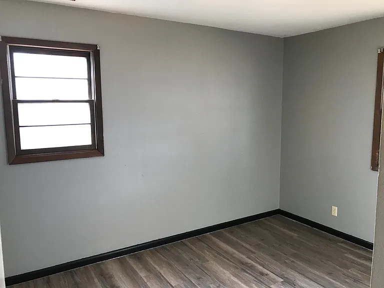 808 Gene St — Photo 11