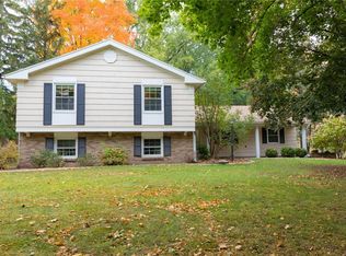 455 Fox Meadow Rd, Rochester, NY 14626