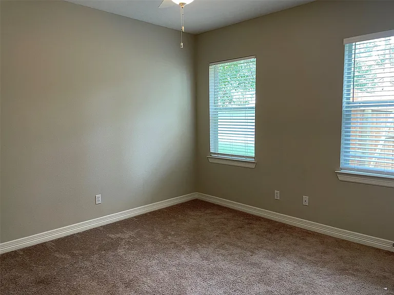 15480 Constellation Cir W — Photo 21