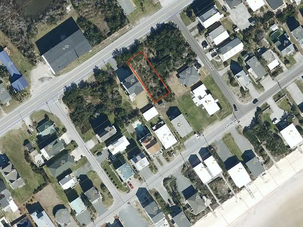 404 S Topsail Dr, Surf City, NC 28445
