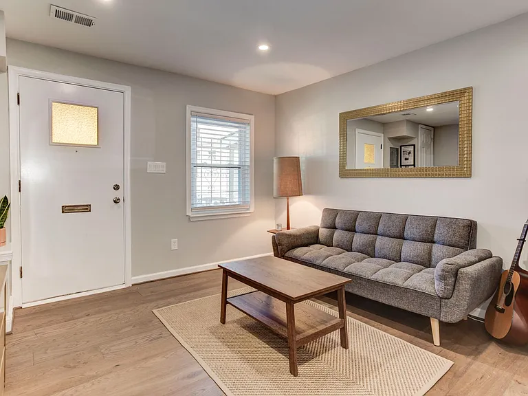 1169 Summit St NE — Photo 16