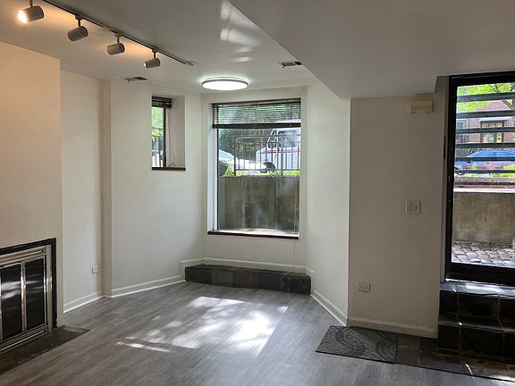 2nd image of 831 S Laflin St