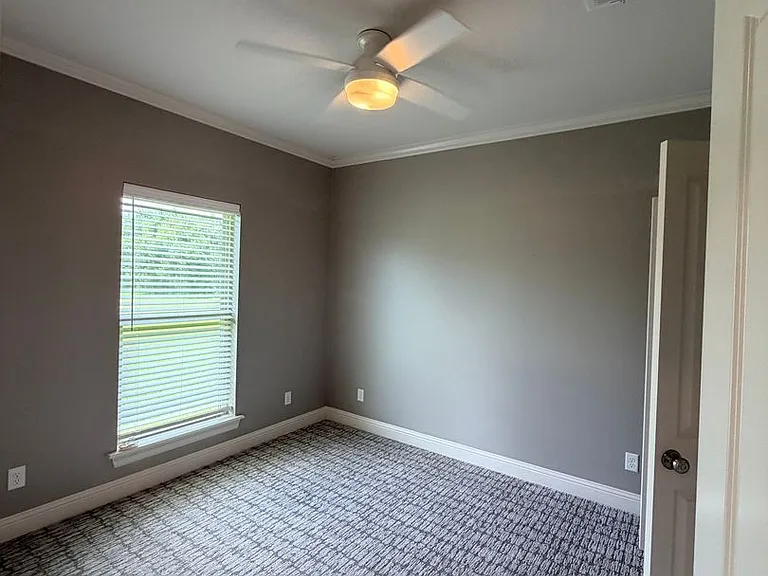 3520 Windwood Cir — Photo 23